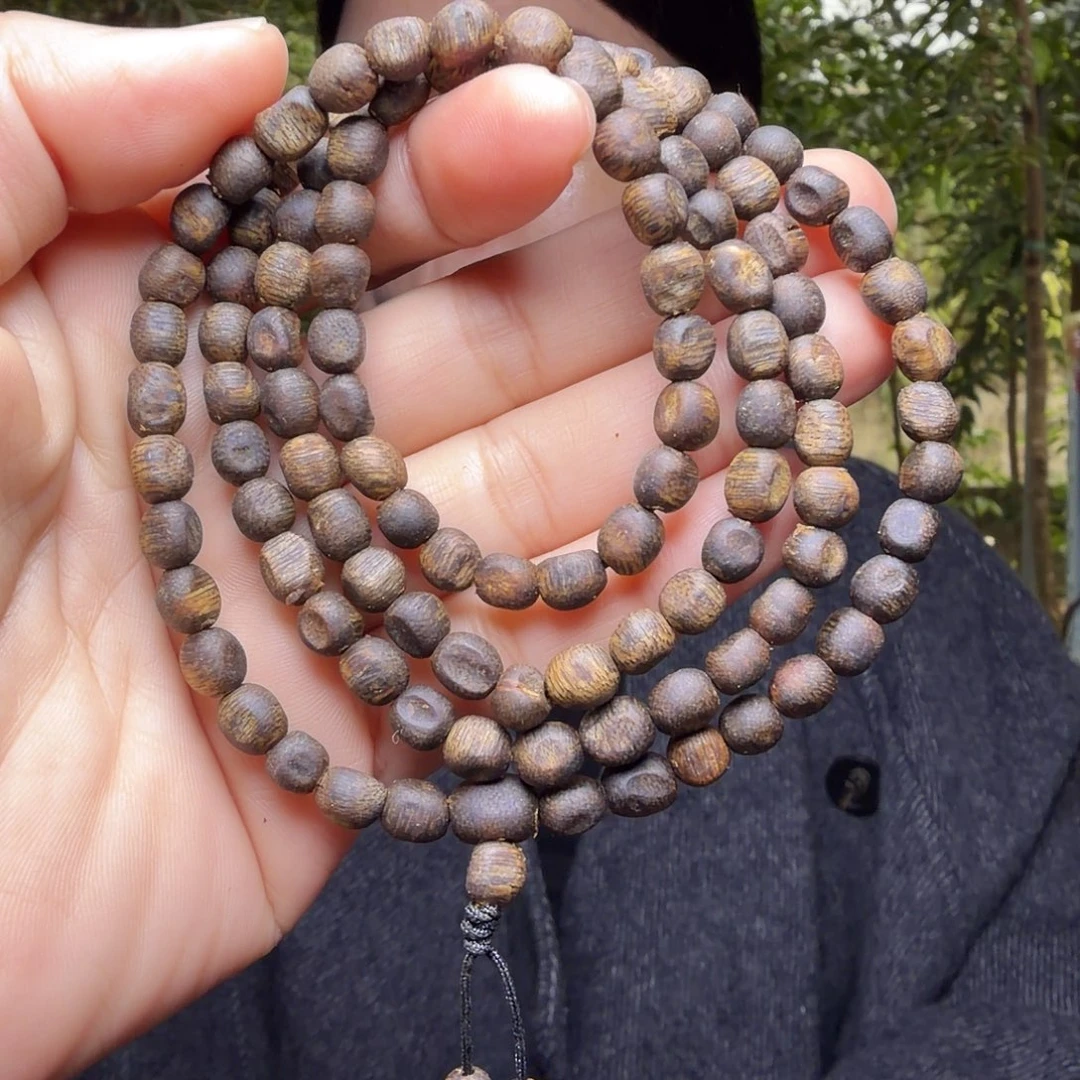沉香手串高山老树虎斑紫奇天然沉水留疤金豆子多样性发其一