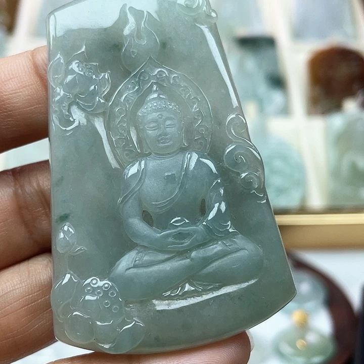 翡翠未镶嵌颈饰天然翡翠A货大日如来