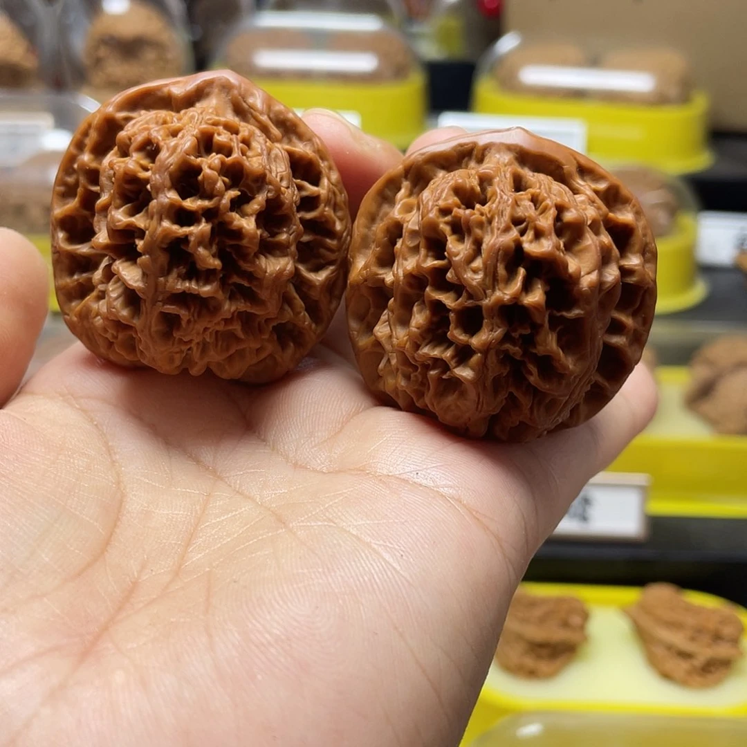 文玩核桃吊坠野生大花42