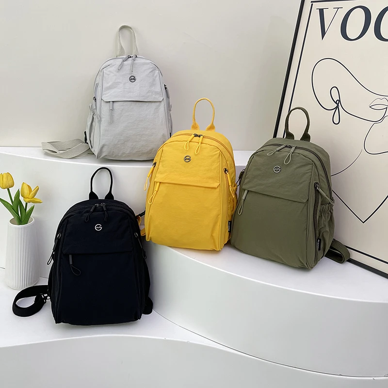 时尚简约轻便百搭2025新款旅行双肩包新款休闲书包单肩大容量背包