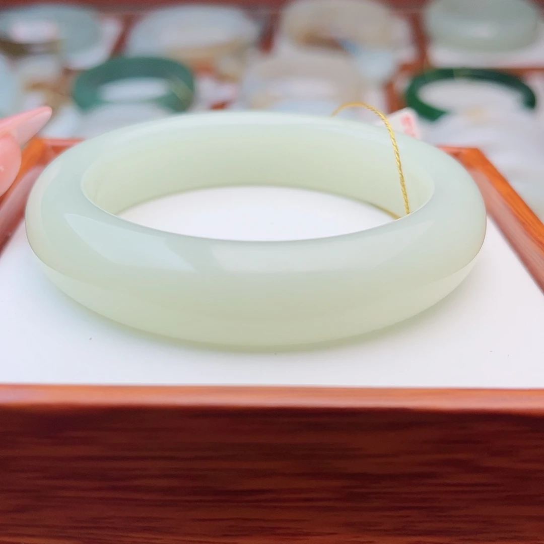 和田玉未镶嵌手镯55.3