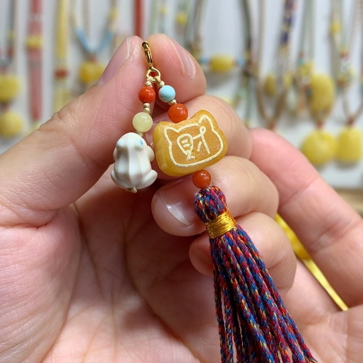 蜜蜡未镶嵌裸石配饰