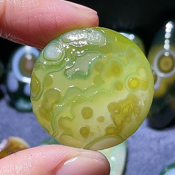 玛瑙/玉髓未镶嵌珠宝奇石