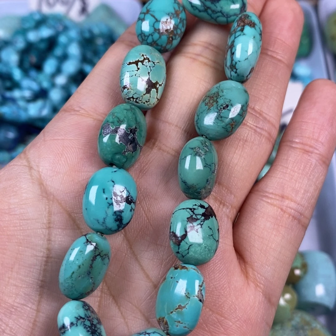 绿松石未镶嵌颈饰