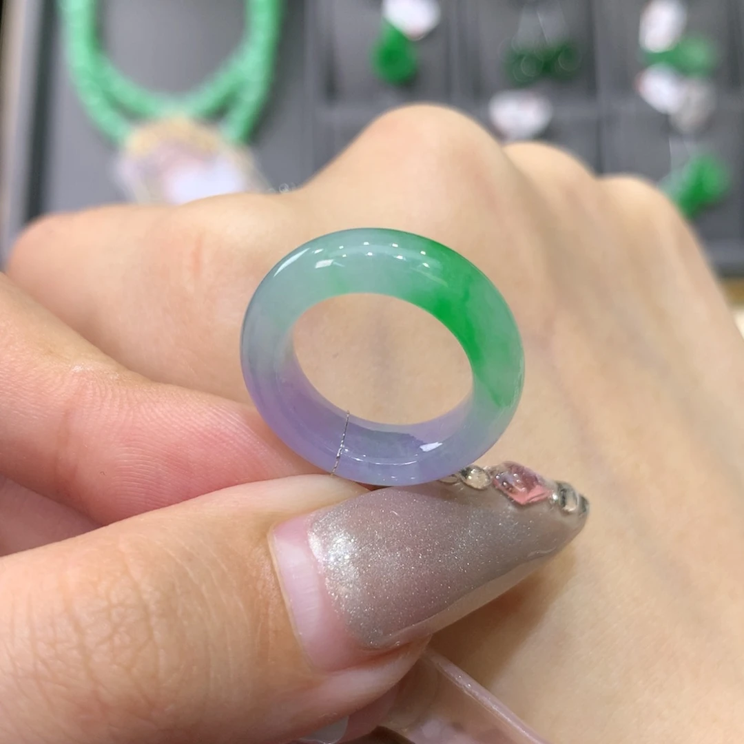 翡翠戒指未镶嵌6春带彩