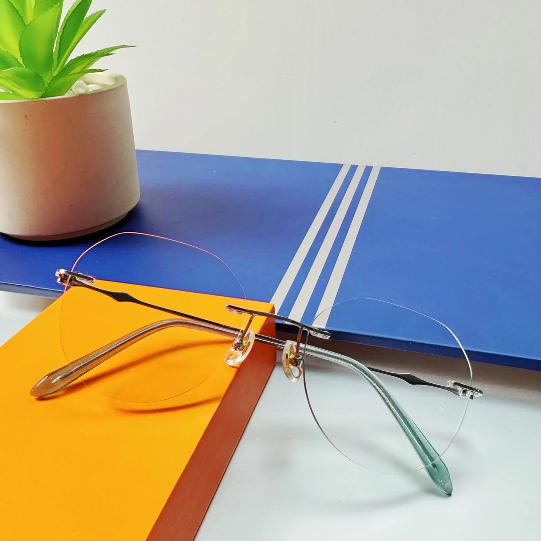 超轻无框纯钛近视眼镜男女款变色护目平光适用时尚网红丹阳眼镜