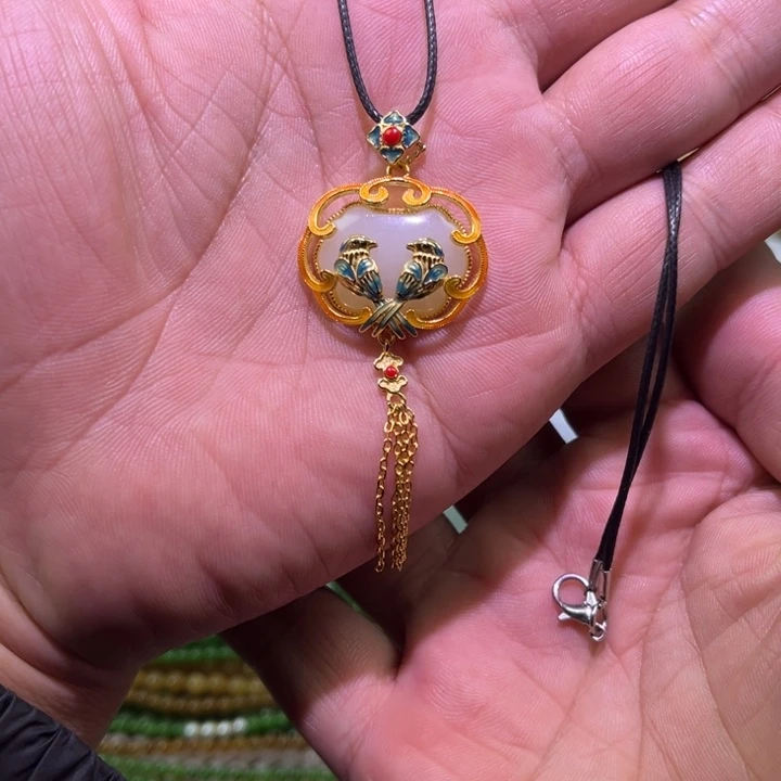 和田玉（糖玉）未镶嵌吊坠(不含链)