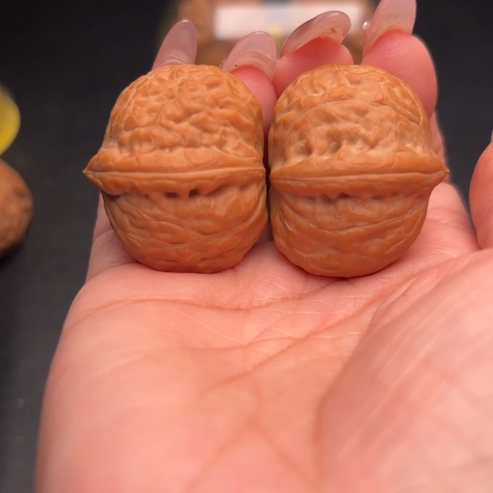 桃核把件37舍利狮子头