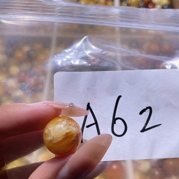 裸石琥珀未镶嵌15福利