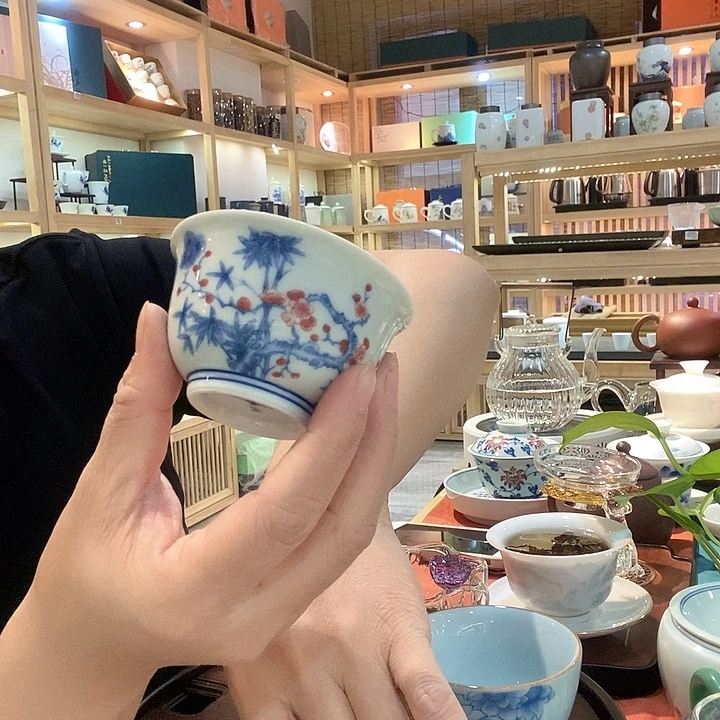 仿古青花瓷器主人杯
