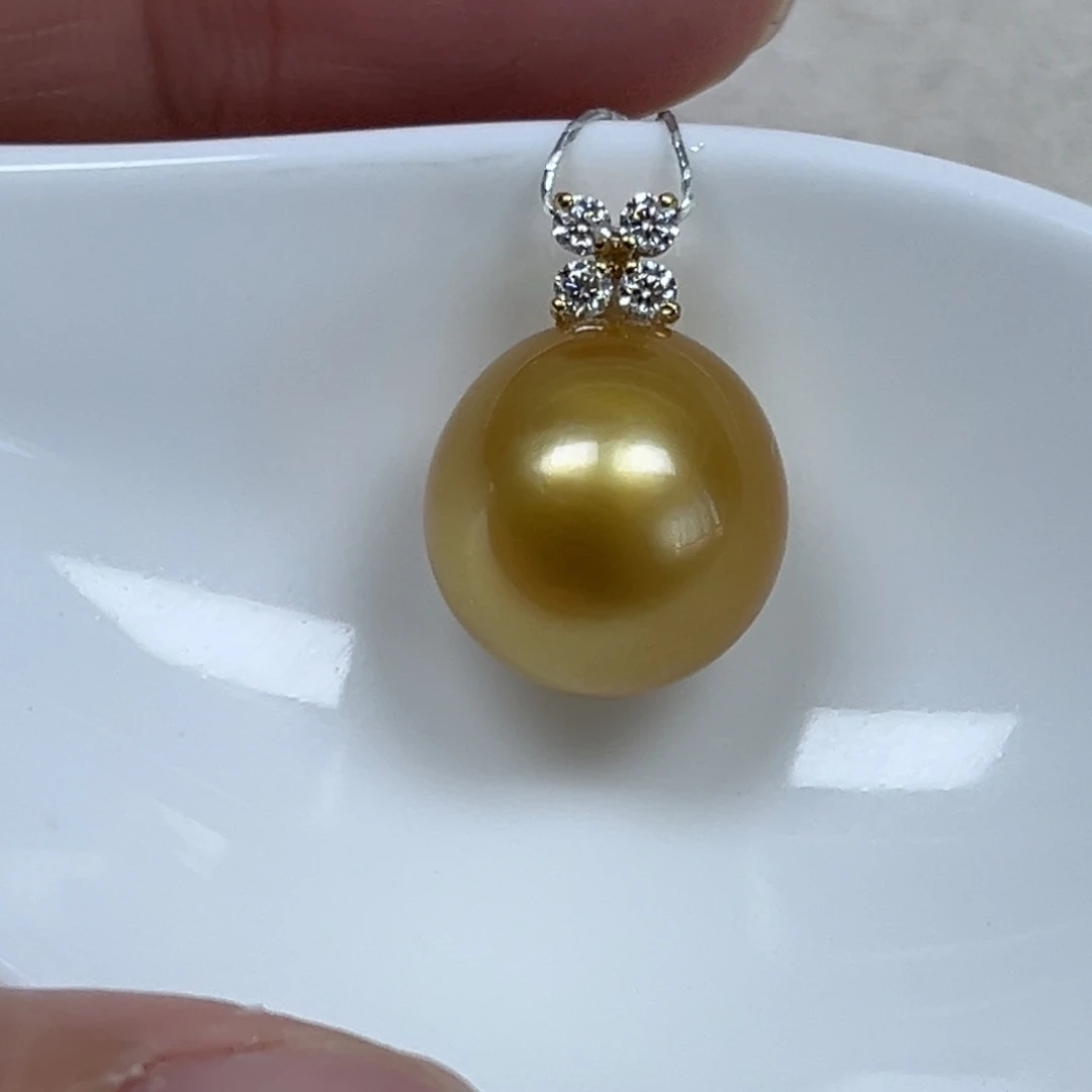 18K金镶嵌颈饰海水珍珠13.3mm