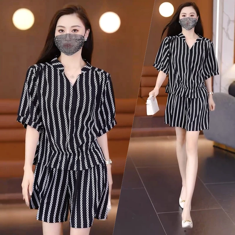 NSY 大码套装2025夏季新款洋气时尚上衣宽松遮肉显瘦短裤两件套