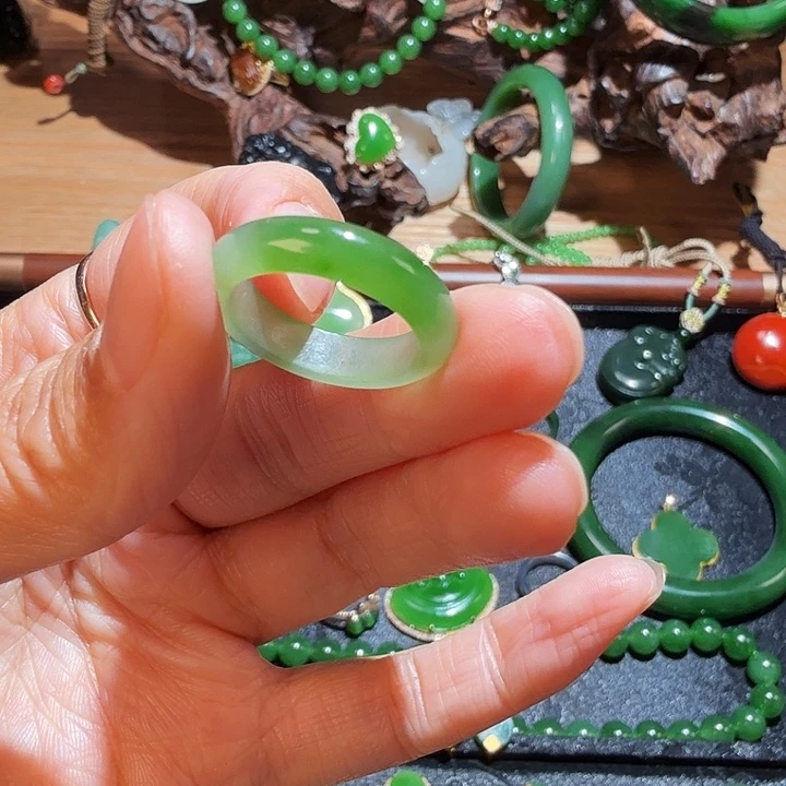 和田玉未镶嵌戒指青海料 翠青