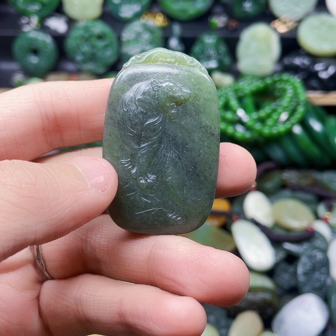 和田玉未镶嵌珠宝奇石