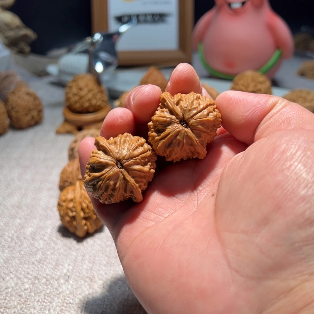 文玩核桃把件一**饭野生34