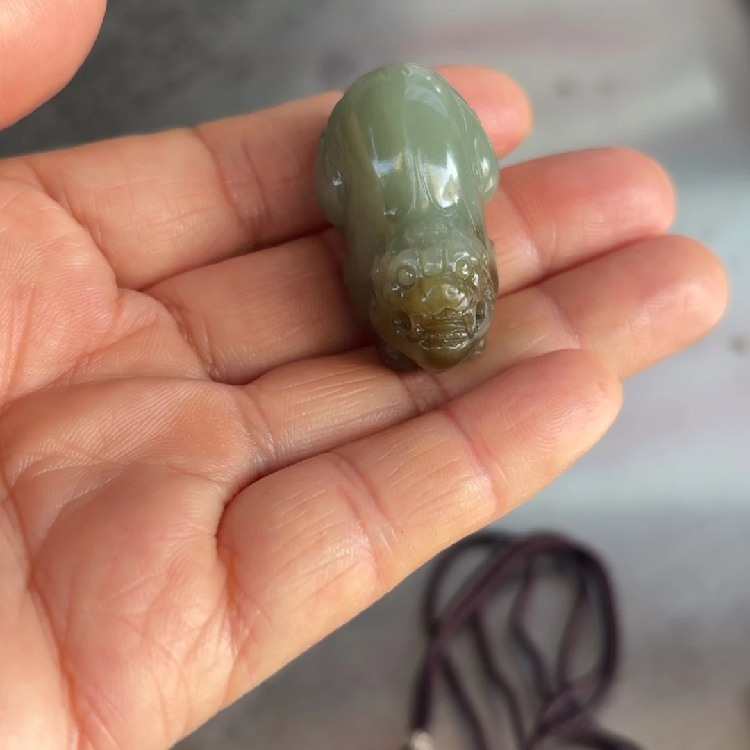 和田玉（糖玉）未镶嵌颈饰