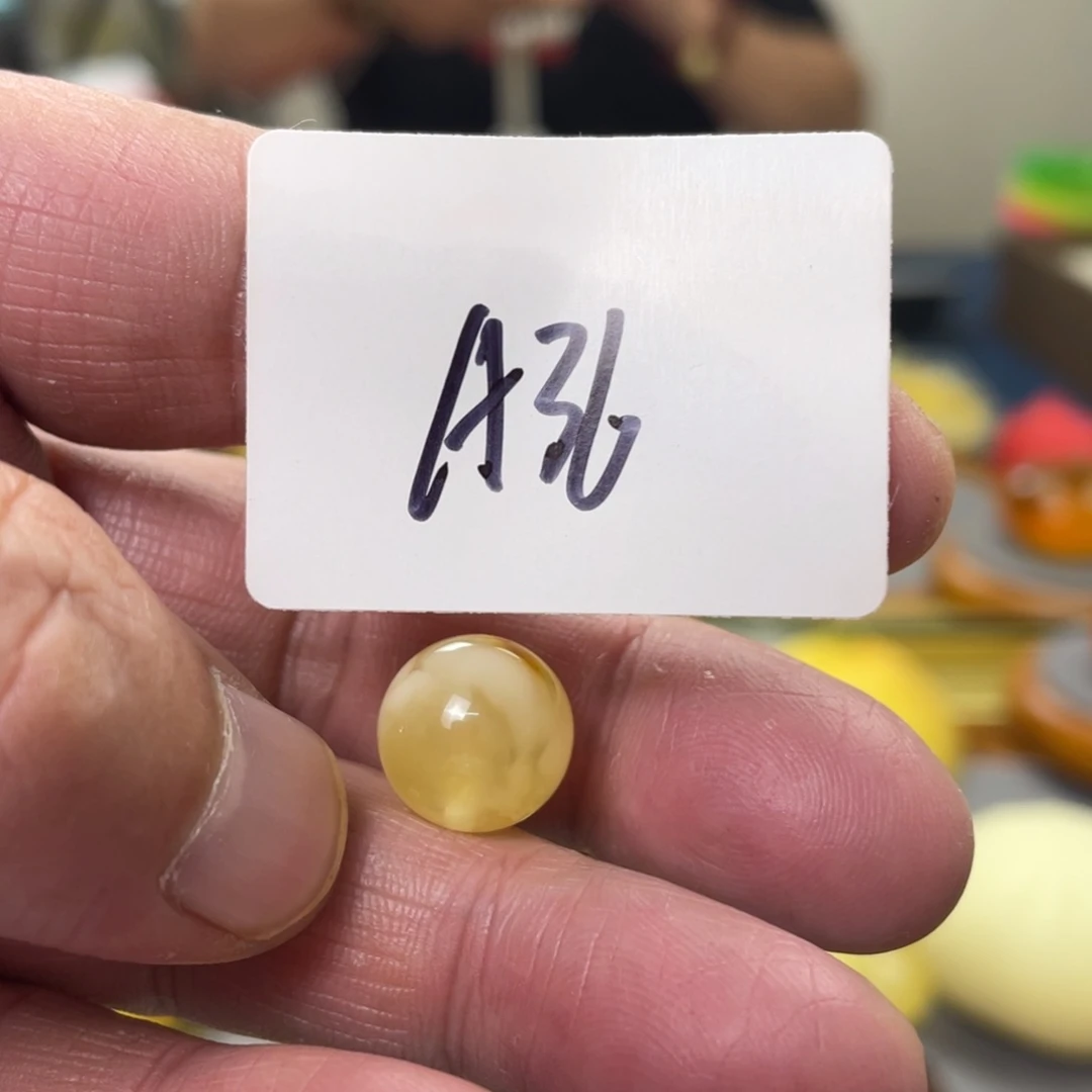 手链琥珀未镶嵌多样性发，发其中一件