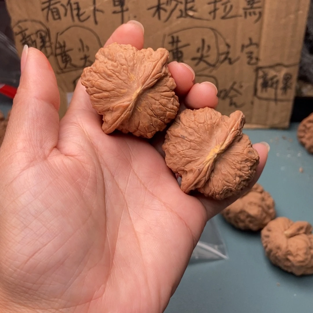 超***伴吊坠文玩核桃血麒麟43