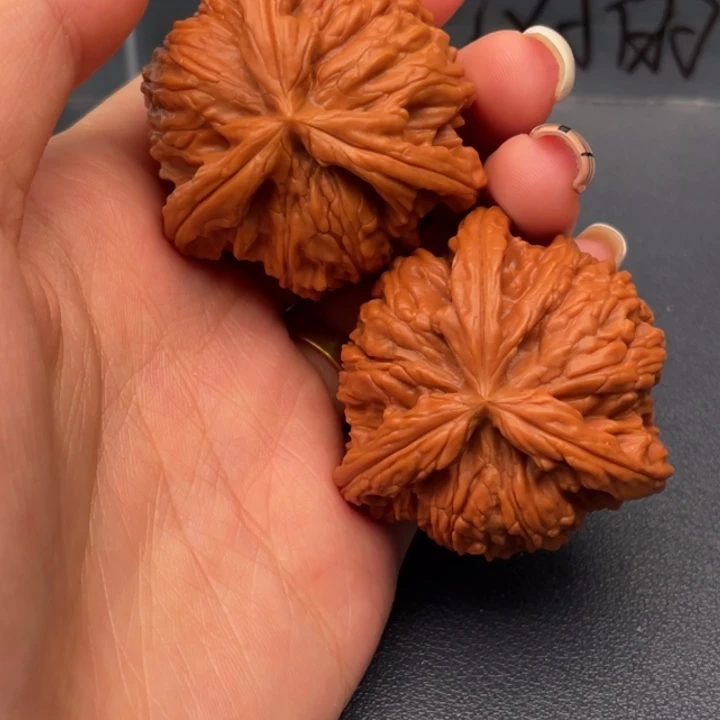 格***u吊坠文玩核桃白狮子