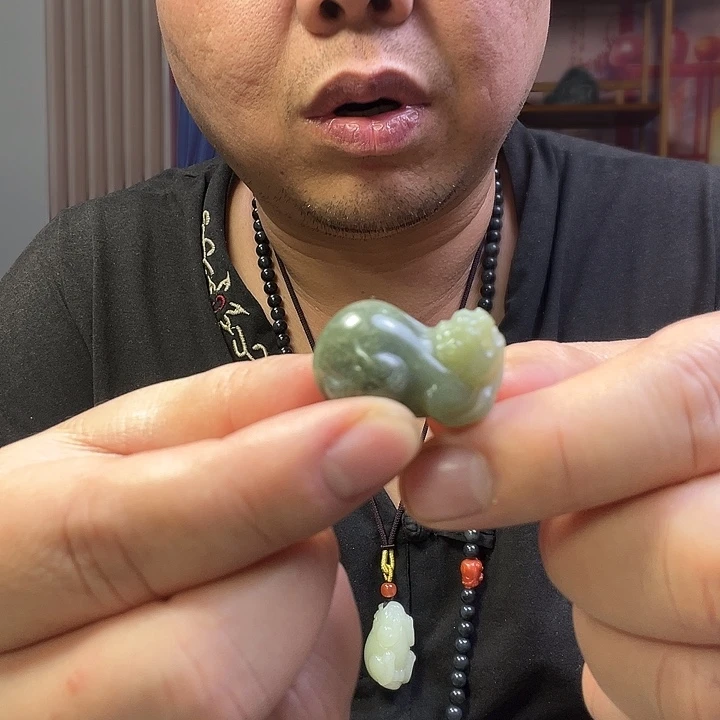 和田玉未镶嵌颈饰貔貅