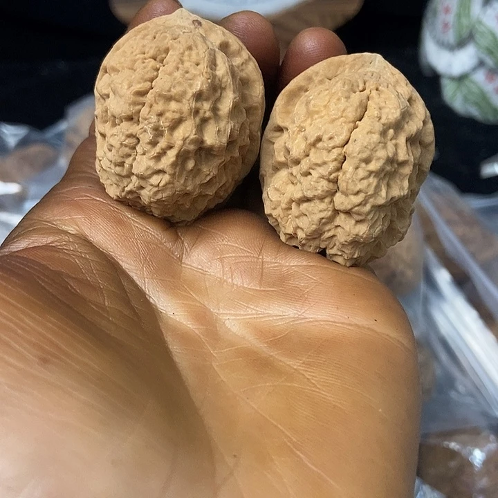 把件文玩核桃云南铁核桃基地44