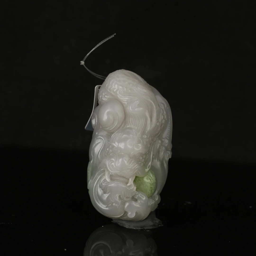 39和田玉冰烟紫龙牌/800008保利厦门拍卖