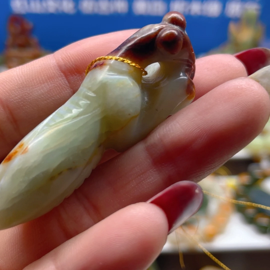 透闪石质玉未镶嵌挂件