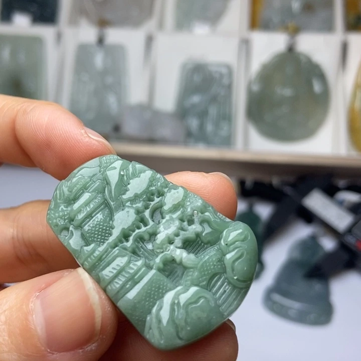 翡翠未镶嵌颈饰翡翠