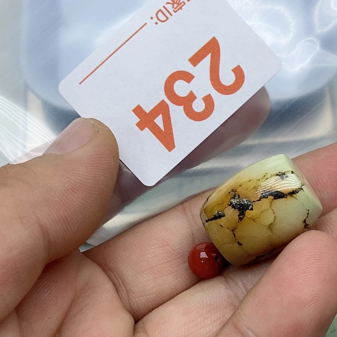 未镶嵌南红玛瑙珠宝奇石