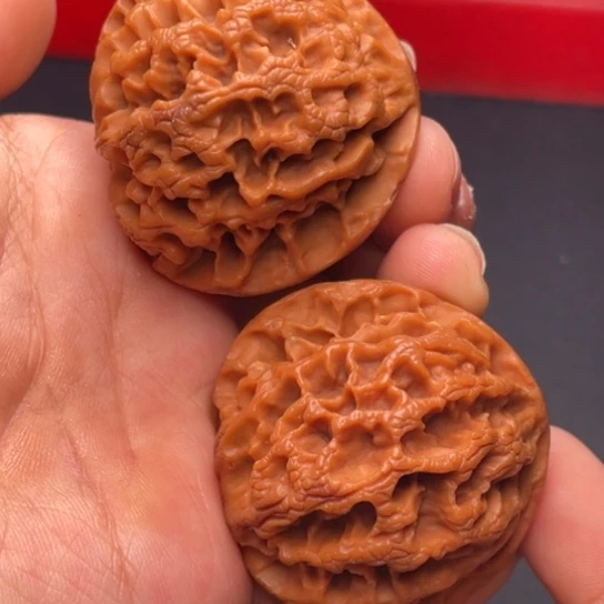 文玩核桃把件秦岭山脉核桃