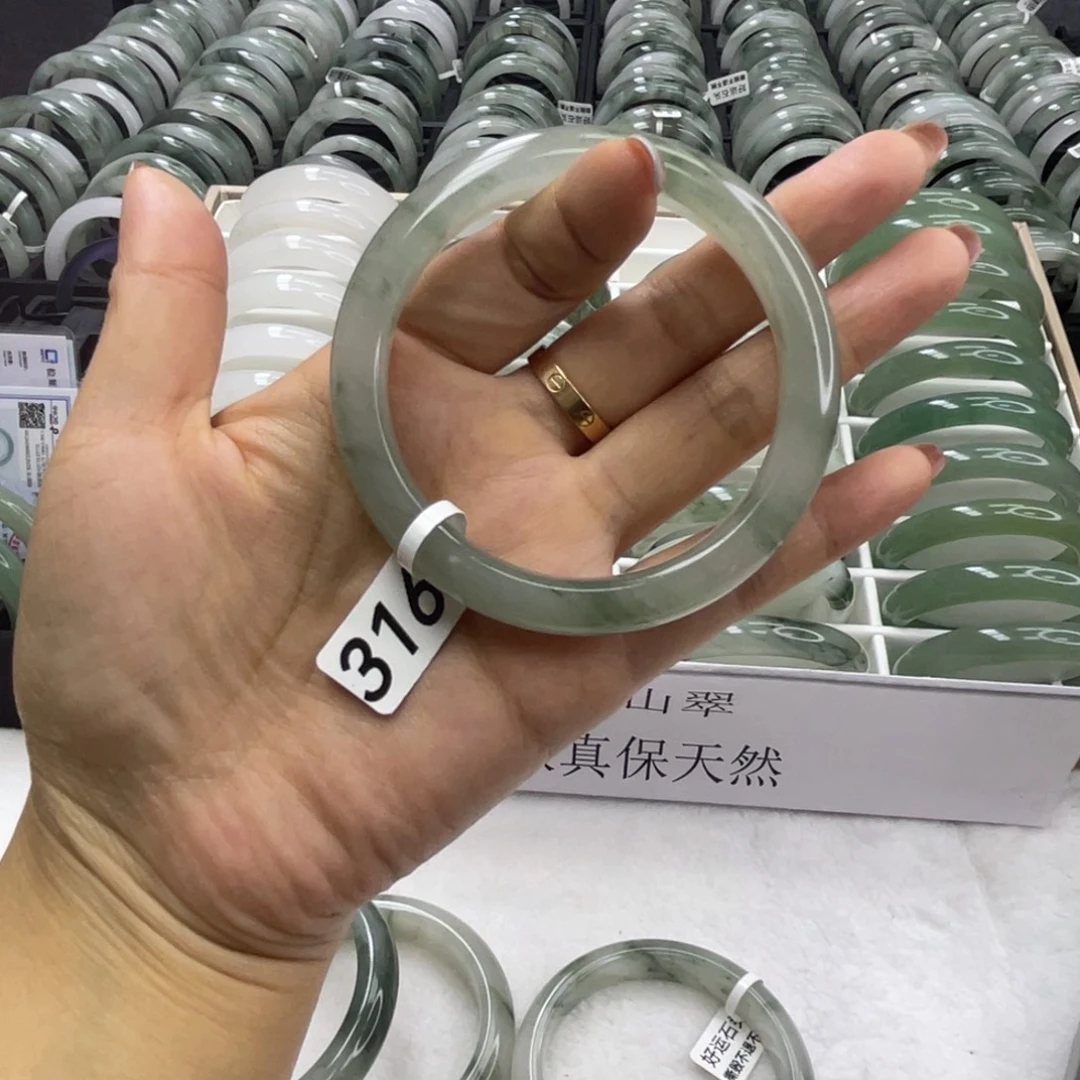 未镶嵌手镯石英质玉316