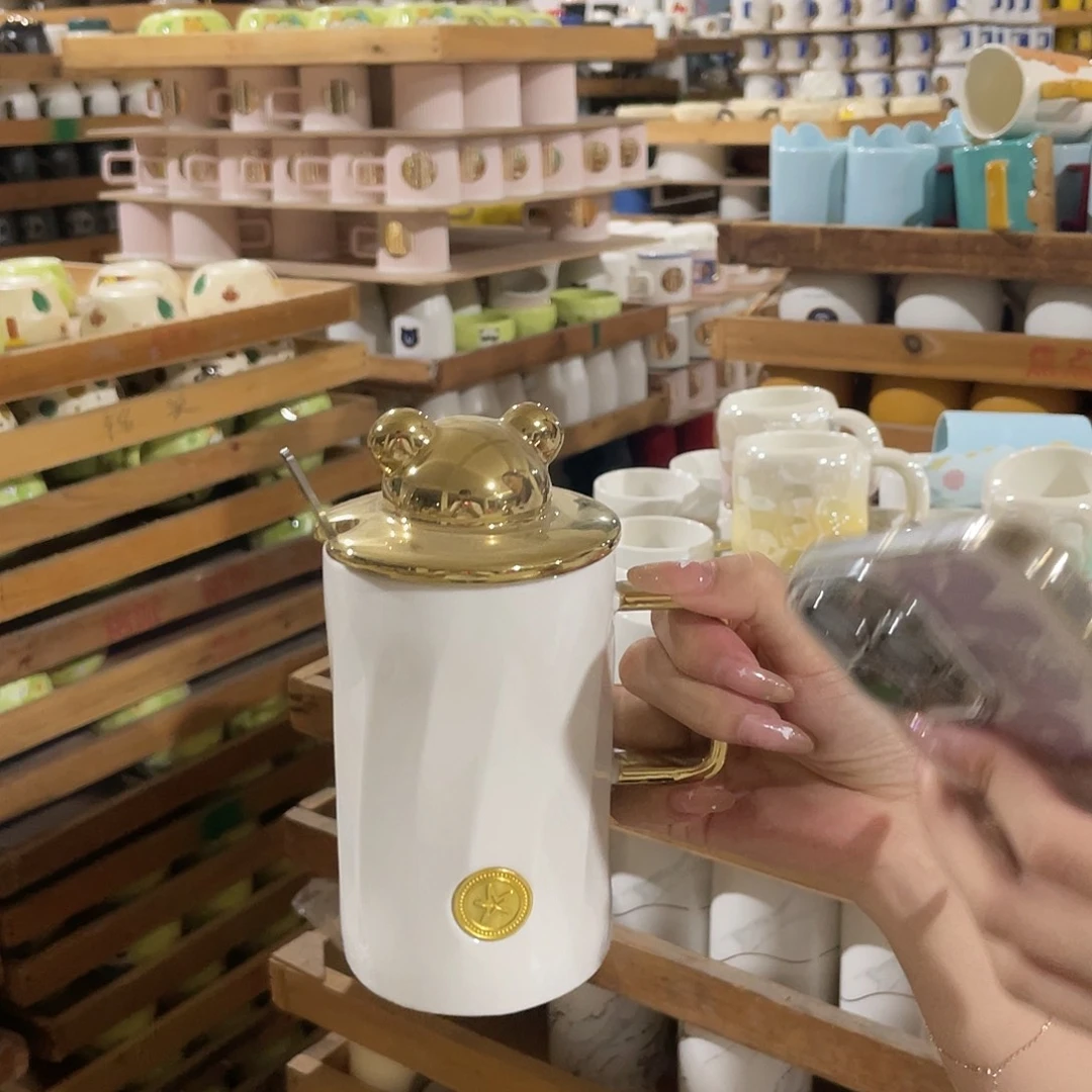 陶瓷勺子款金色小熊盖子杯