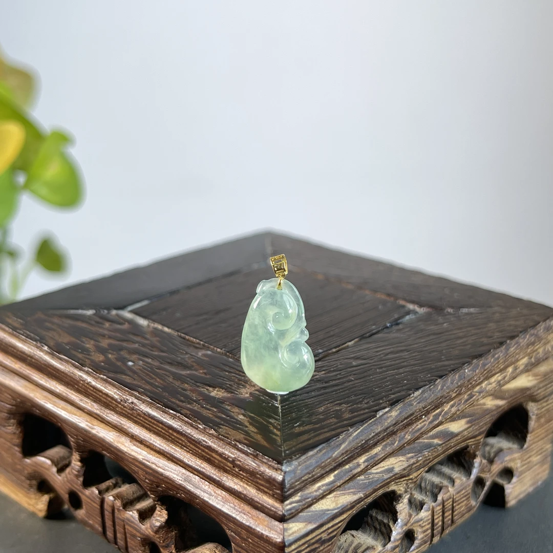 JTA27-013 天然缅甸A货翡翠 18K扣头如意