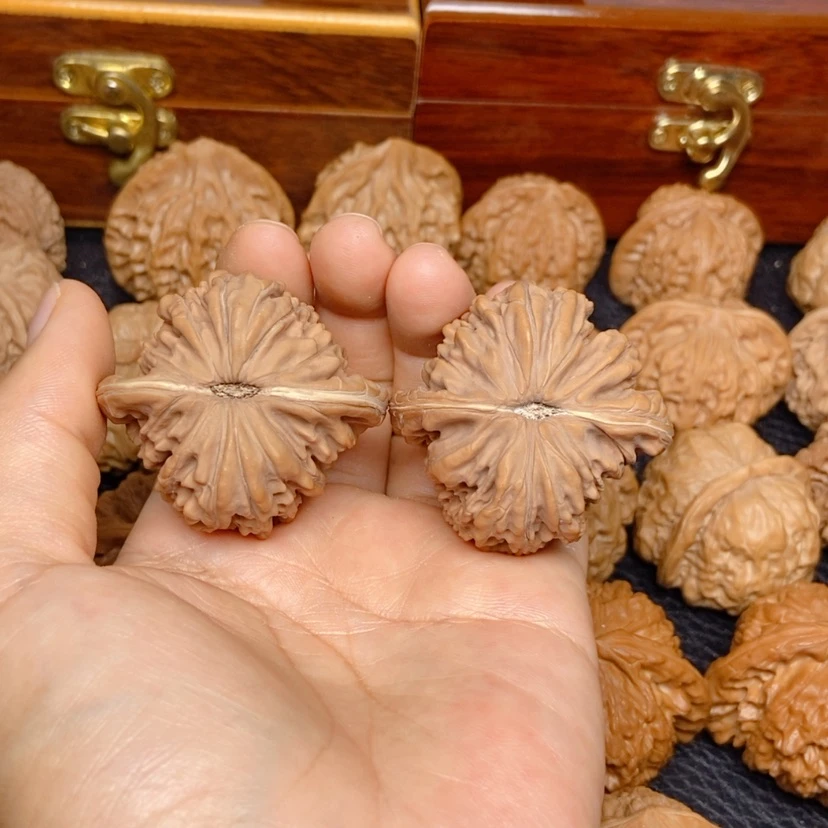 【闪购商品】文玩核桃吊坠?****?四座楼43