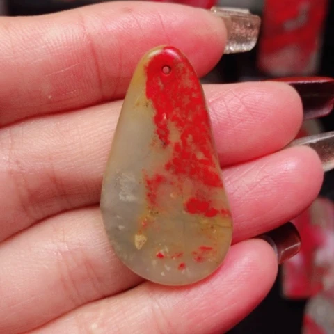 昌化鸡血石昌化鸡血石玉石挂件