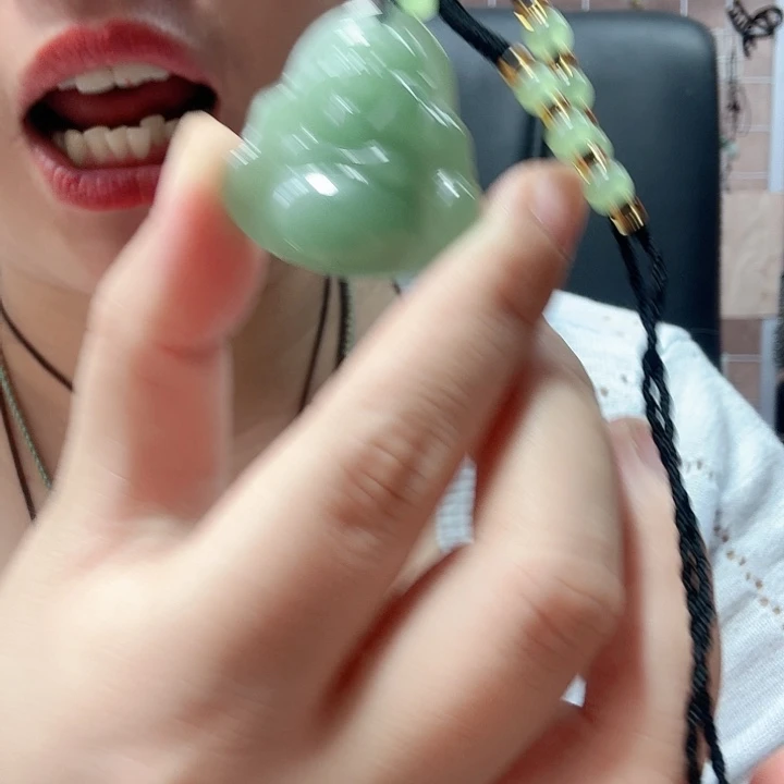 东陵石未镶嵌颈饰小