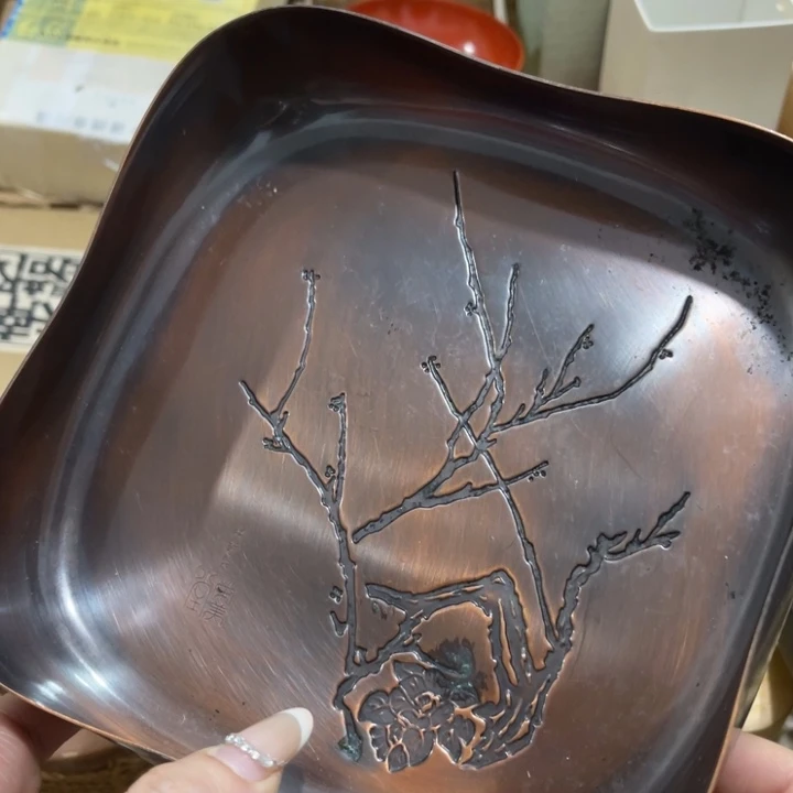 摆件C****平哈哈哈哈哈哈哈哈哈哈