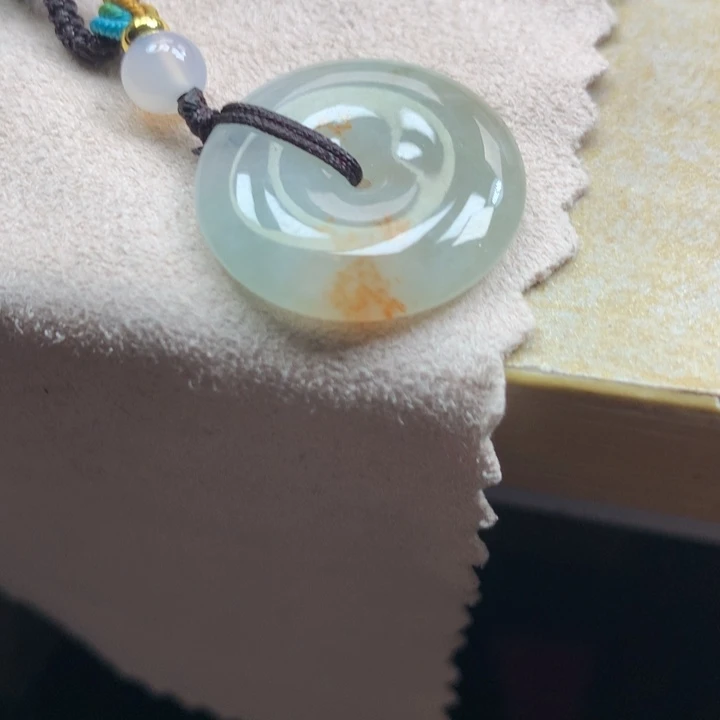 翡翠颈饰未镶嵌吊坠