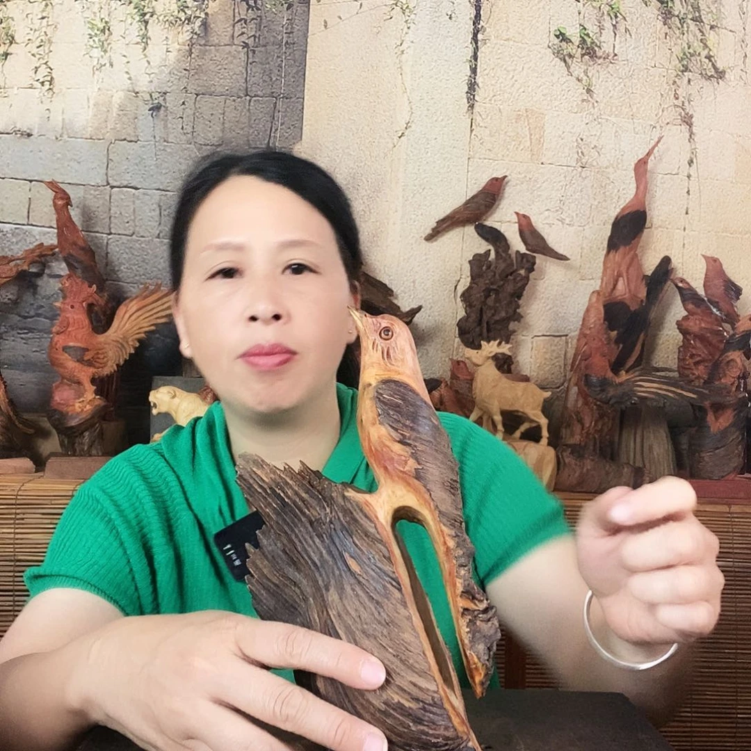 松木悠**云琥珀木报喜鸟
