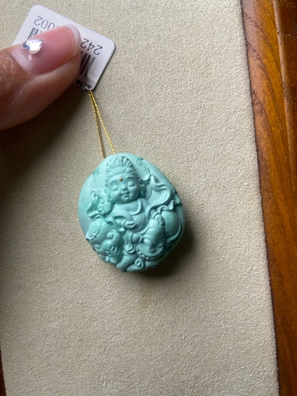 原矿绿松石雕刻件