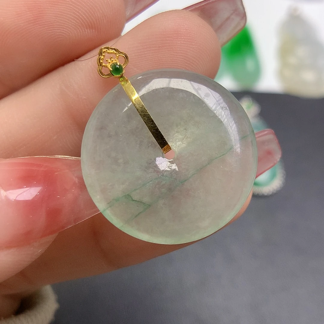 翡翠颈饰18K金镶嵌平安扣