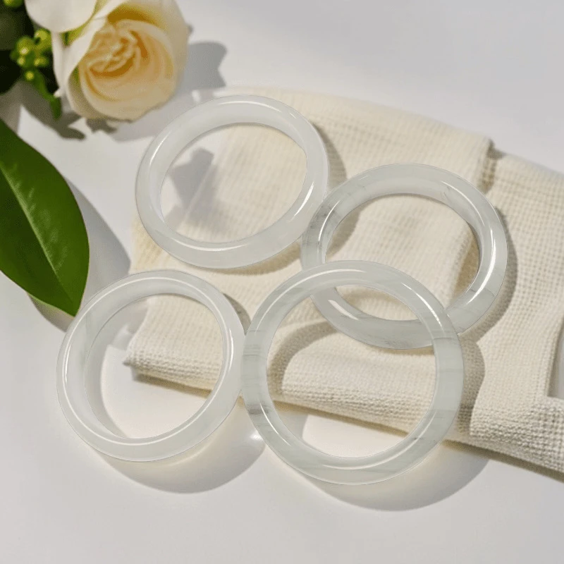 新疆天山翠浅飘玉石花手镯（多样性发货）拍一发一