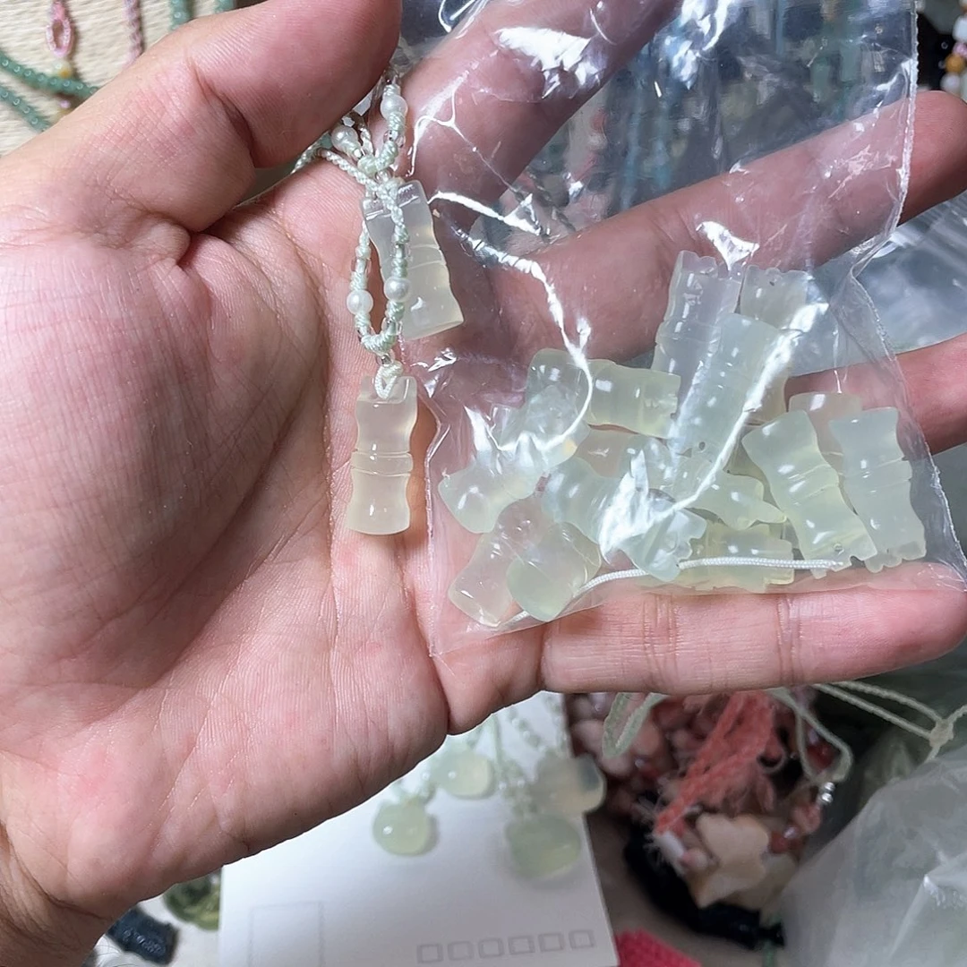 蛇纹石玉合金颈饰