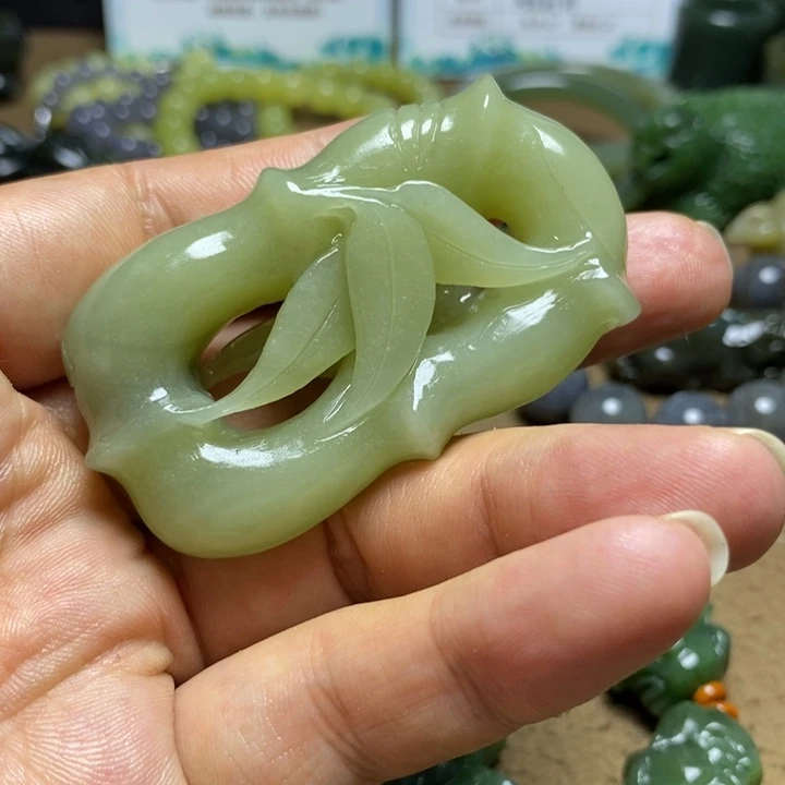 颈饰未镶嵌和田玉