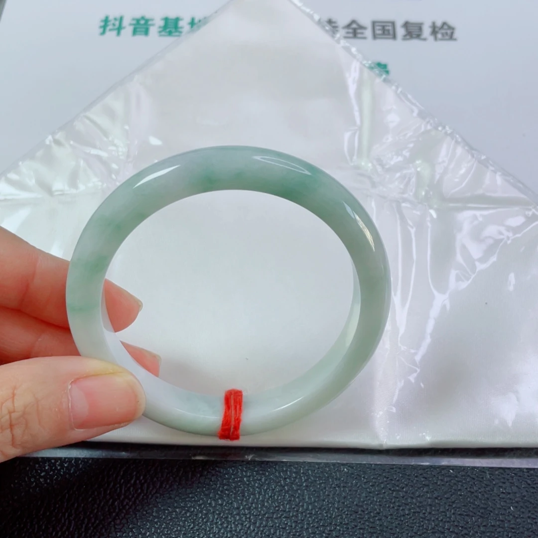 小***疯翡翠未镶嵌手镯天然