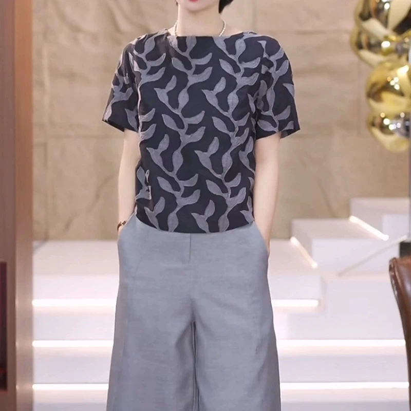 复古圆领短袖T恤女装2025年夏季新款时尚百搭宽松休闲别致上衣服