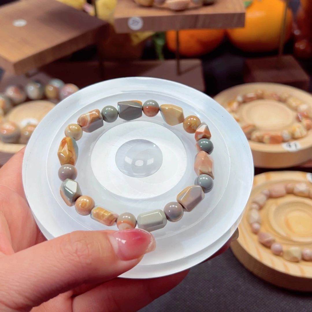 【闪购商品】石英质玉手链未镶嵌一***心85