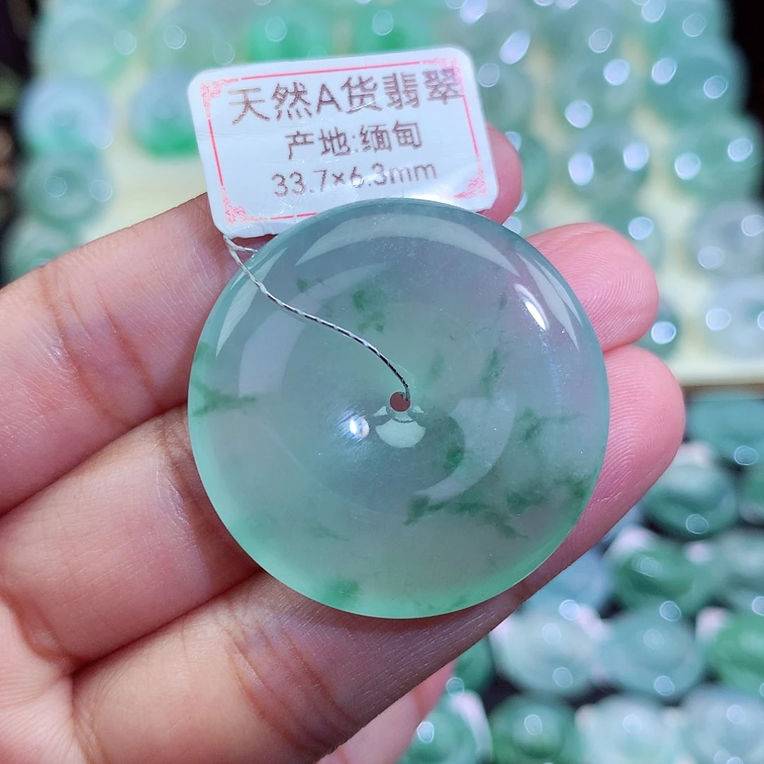 翡翠未镶嵌吊坠(不含链)痴**石