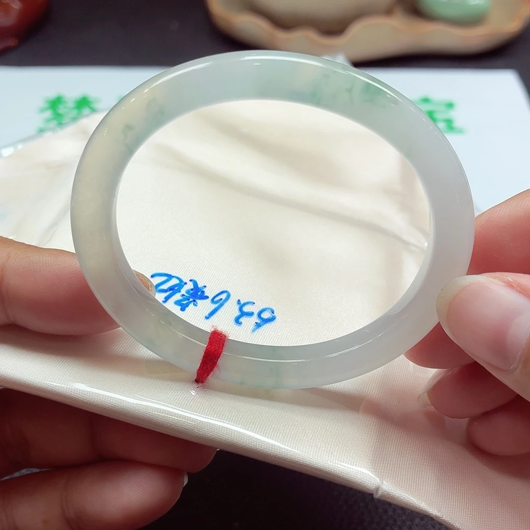 翡翠未镶嵌手镯（贵妃镯）天然缅甸A货翡翠