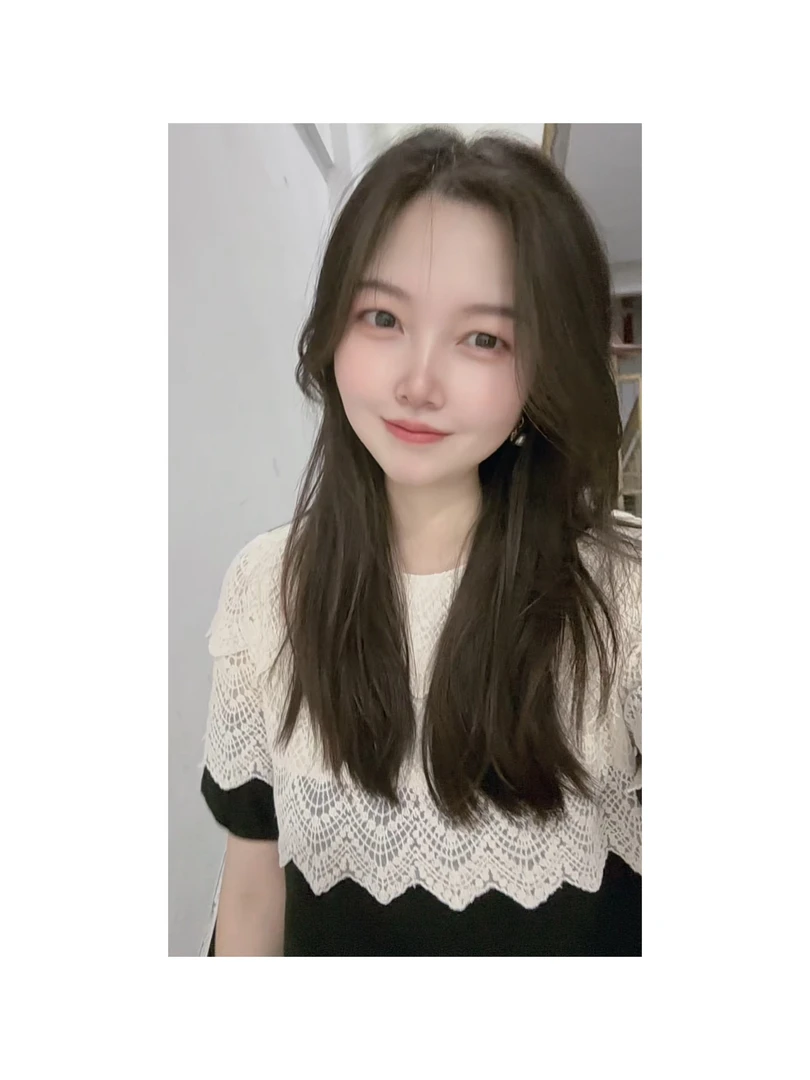 优雅法式蕾丝拼接针织T恤连衣裙夏季新款黑色长裙赫本风小黑裙